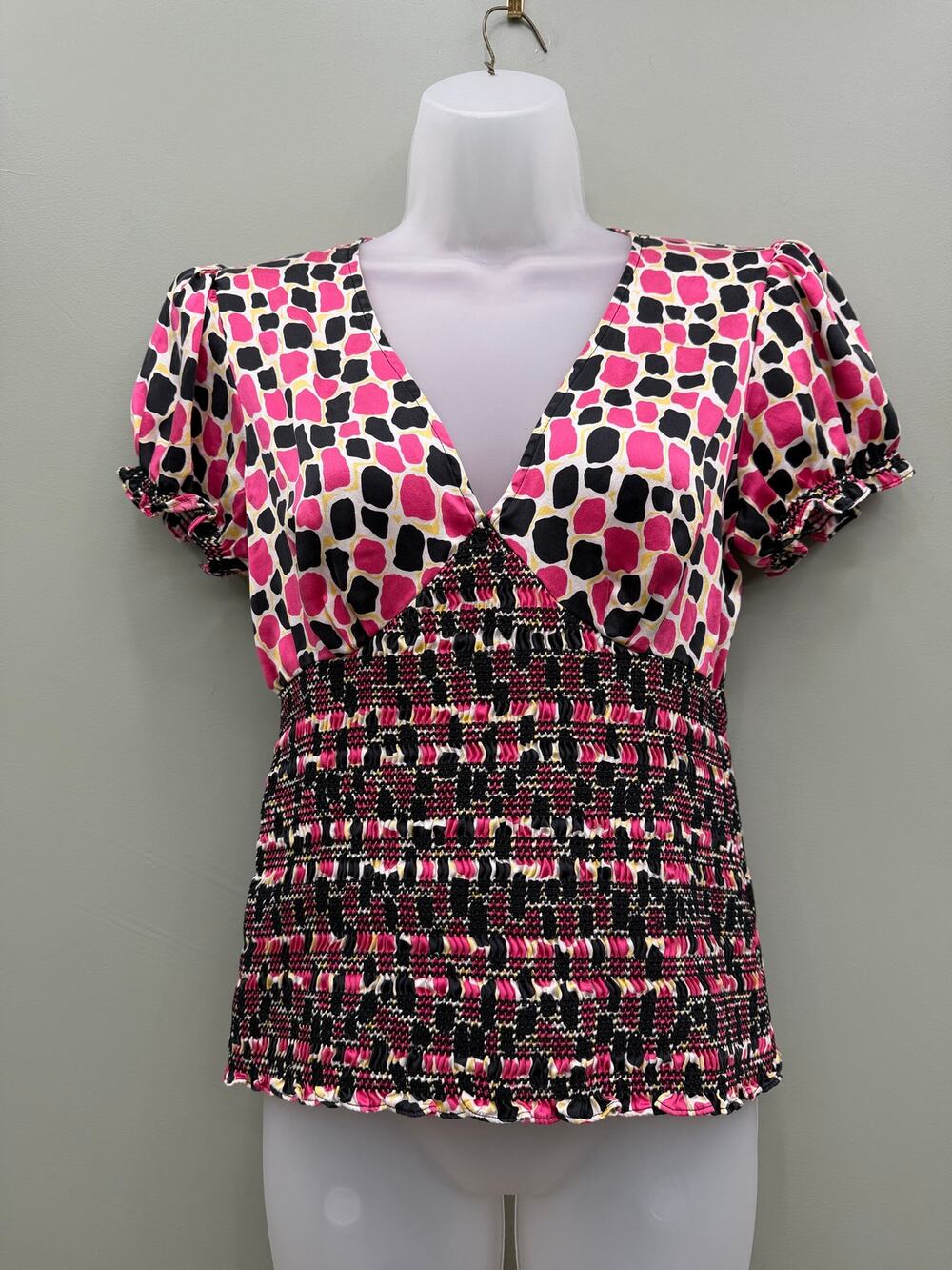 INC International Concepts 100% Silk Smocked Blouse Pink Black Size 10